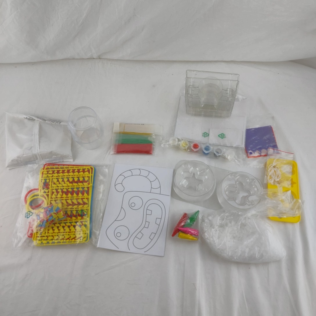 Maxi coffret créatif multi-activités - Bon état - Photo 3